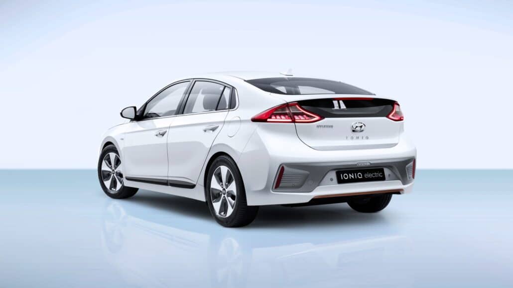 Hyundai_IONIQ_Electric-05@2x