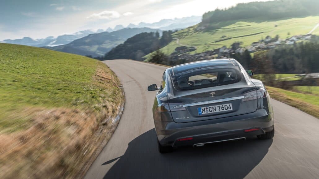 Tesla_Model_S_2016-12@2x