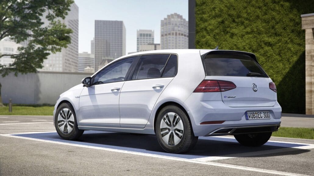 Volkswagen_e-Golf-2017-02@2x